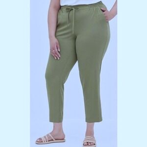 Torrid Plus 1 1X 14 16 Olive Green Crop Pants Pull On Challis NEW NWT